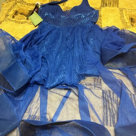 Wedding / Party dress , pictures don’t do it justice ! - Picture 4 of 5